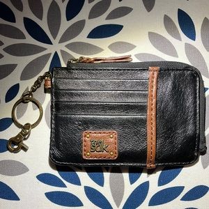 the Sak wallet with metal clip